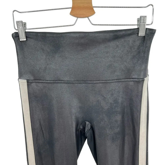 Spanx‎ Faux Leather Stripe Legging in Very Black/White Size Large - Picture 3 of 9